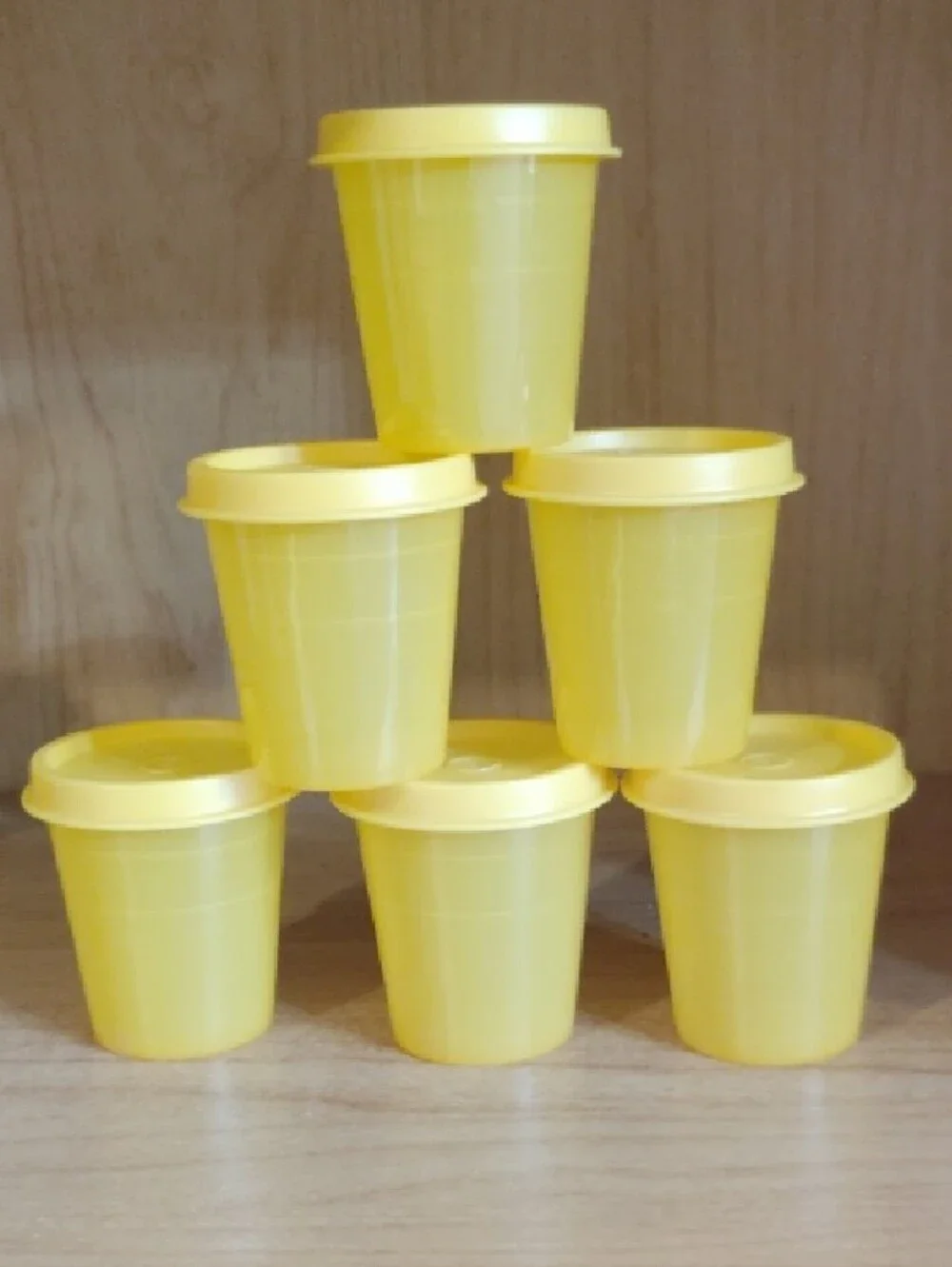Tupperware Classic Sheer Midgets 2 oz. Minis 6 PC SET Tupper Jell-O Shot Glasses